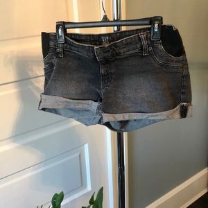 GAP black denim short